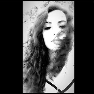 Meet your Posher, Devin